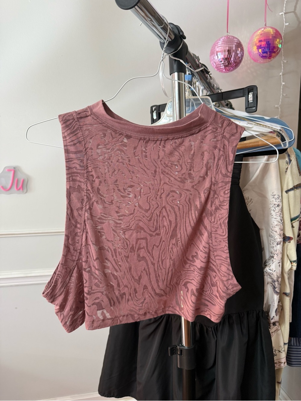 lululemon athletica Mauve Patterned Sleeveless Crop Tank